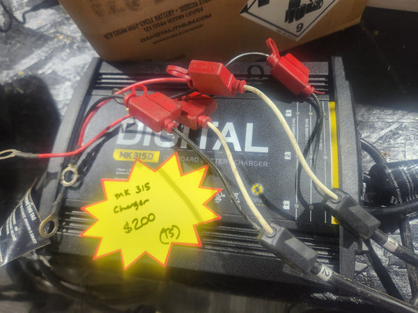 Minn Kota MK315D Digital On Board Charger (3 Bank)