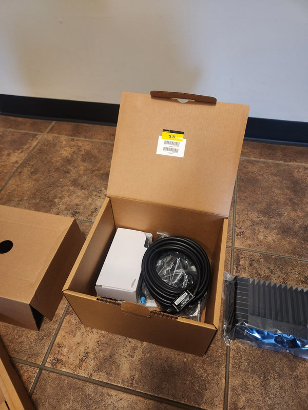 Garmin LiveScope LVS34 complete system